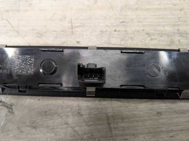 OEM BMW F90 M5 G30 530 540 M550 Front Right Passenger Seat Memory Switch Button