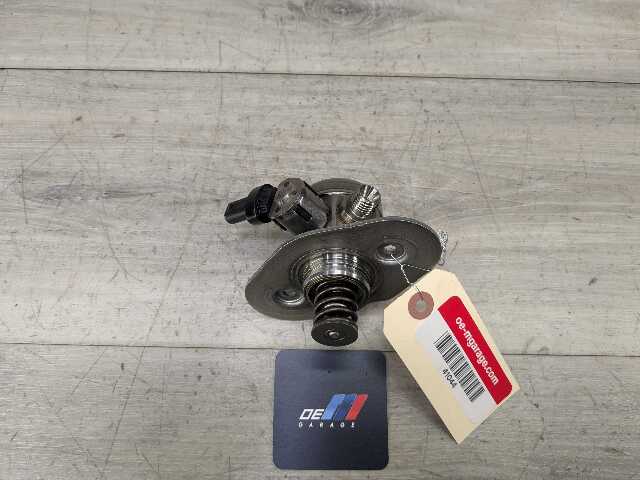 16-20 OEM BMW G11 G12 750 G30 M550 Engine N63R HPFP High Pressure Fuel Pump 5-8