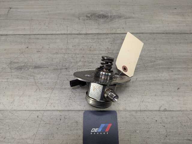 16-20 OEM BMW G11 G12 750 G30 M550 Engine N63R HPFP High Pressure Fuel Pump 5-8