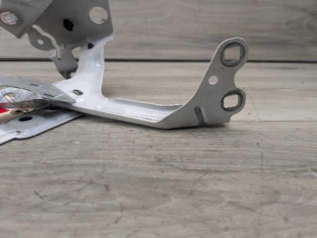 OEM BMW F90 G30 530 540 M550 M5 Front Left Driver Fender Wing Holder Bracket SET