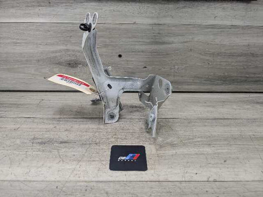 OEM BMW F90 G30 530 540 M550 M5 Front Right Passenger Fender Wing Bracket SET