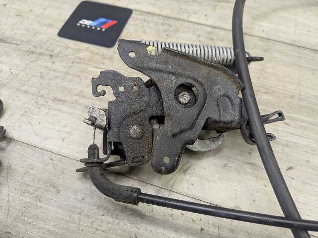 OEM BMW F90 G12 G16 G30 540 750 M5 M8 Hood Left Right Hood Lock Latch w/ Cable