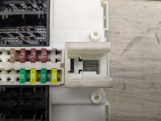 OEM BMW F30 F32 F33 F36 F80 F82 F83 M3 M4 Body Control Junction Box Module FEM