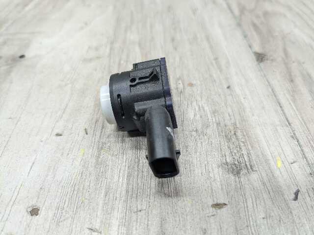 OEM BMW F44 G01* G05 G16 G20 G26 G30* G80 M3 M4 Bumper Parking PDC Sensor White