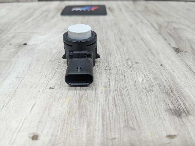 OEM BMW F44 G01* G05 G16 G20 G26 G30* G80 M3 M4 Bumper Parking PDC Sensor White