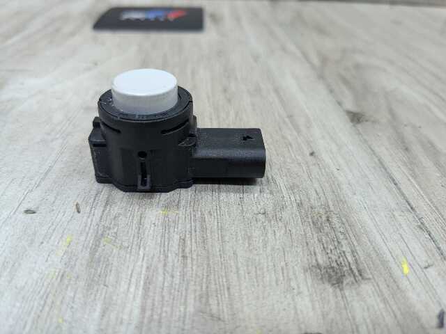OEM BMW F44 G01* G05 G16 G20 G26 G30* G80 M3 M4 Bumper Parking PDC Sensor White