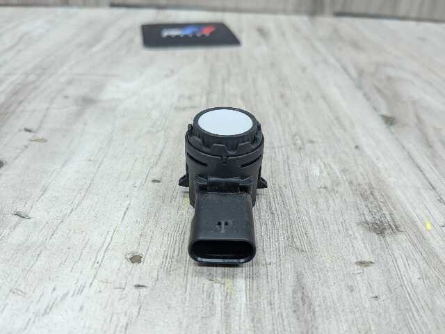 OEM BMW F44 G01* G05 G16 G20 G26 G30* G80 M3 M4 Bumper Parking PDC Sensor White