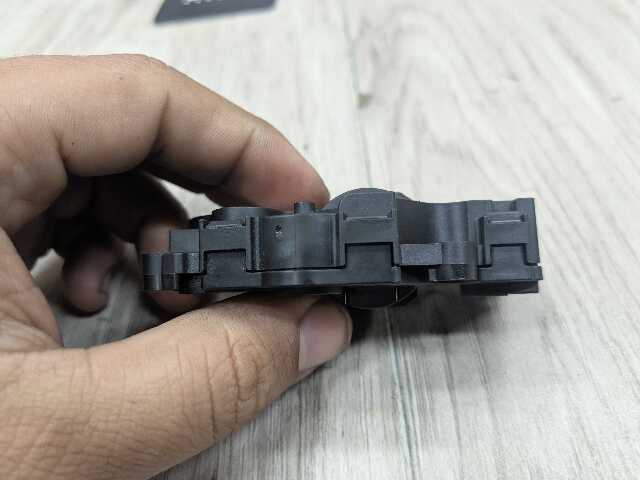 OEM BMW G01 G20 G22 G23 G26 G30 G42 HVAC Air Door Flap Motor Actuator