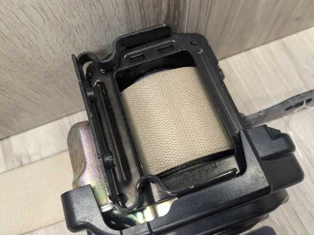OEM BMW G22 G42 230 M240 430 M440 REAR Left Right Seat Belt Retractor BEIGE