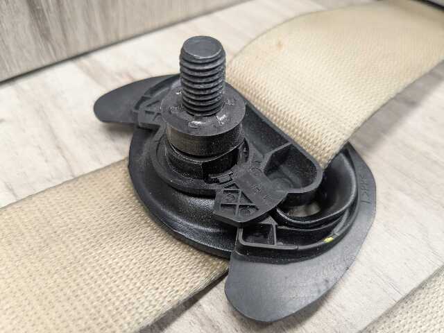 22-25 OEM BMW G42 230 M240 Front Right Passenger Seat Belt Retractor BEIGE