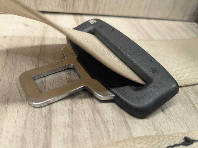 OEM BMW G22 G42 230 M240 430 M440 REAR Left Right Seat Belt Retractor BEIGE