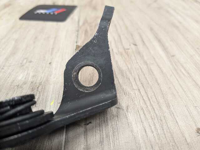 OEM BMW G42 G87 230 M240 M2 Rear Left Driver Side Seatbelt Seat Belt Buckle