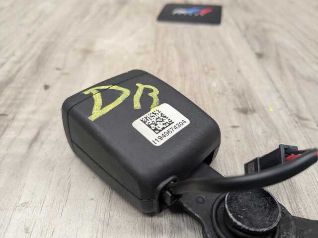 OEM BMW G42 G87 230 M240 M2 Rear Left Driver Side Seatbelt Seat Belt Buckle