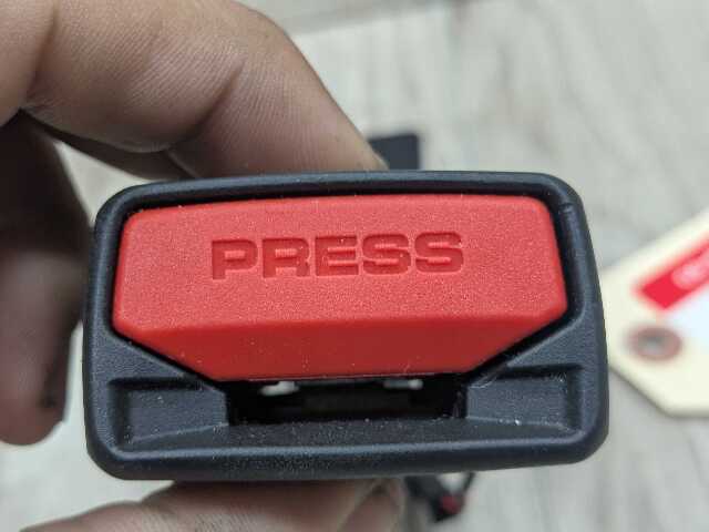 OEM BMW G42 G87 230 M240 M2 Rear Right Passenger Seatbelt Seat Belt Buckle