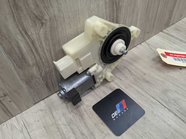 OEM BMW F90 F97 G01 G02 G30 X3 M5 Rear Left Driver Door Window Regulator Motor