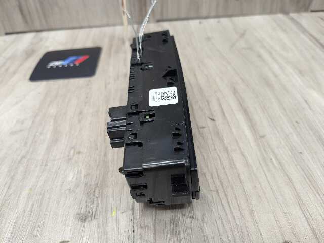 OEM BMW G20 G22 G23 G26 G42 G80 G82 AC Rear Heater Climate Control Switch Panel