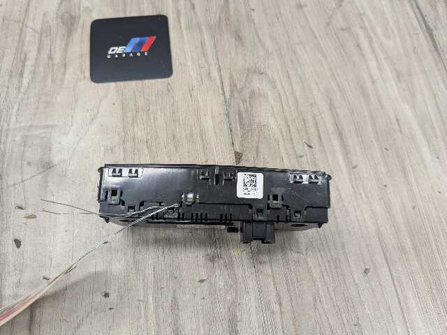 OEM BMW G20 G22 G23 G26 G42 G80 G82 AC Rear Heater Climate Control Switch Panel