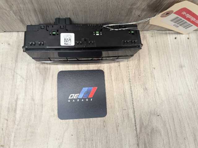 OEM BMW G20 G22 G23 G26 G42 G80 G82 AC Rear Heater Climate Control Switch Panel