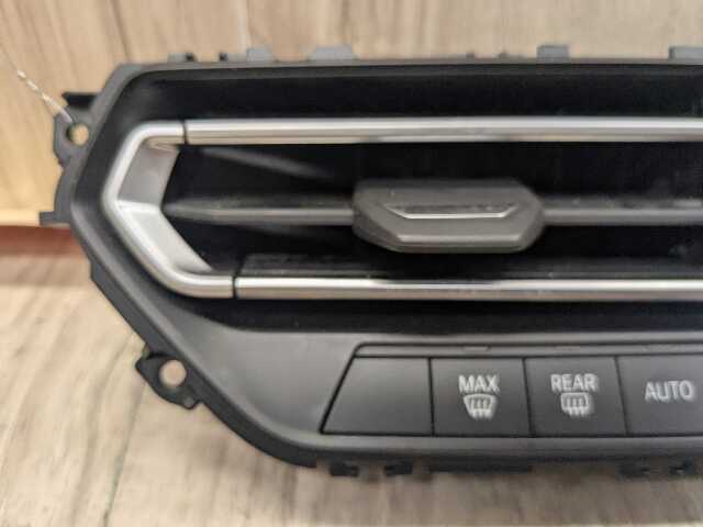 OEM BMW G01* G20 G22 G26 G42 G80 G82 AC Vent Heater Climate Control Switch Panel