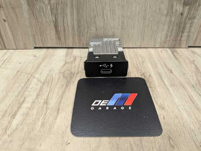 OEM BMW F44 F48 F97 G01 G05 G12 G20 G30 G80 USB Dual Type C Charger Port Socket