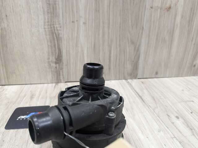 OEM BMW G01 G05 G20 G22 G26 Engine B46 B58 Auxiliary Electric Water Pump Cooling