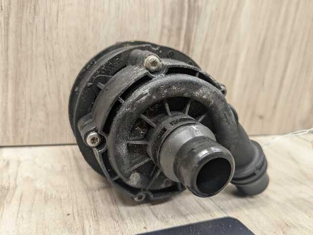 OEM BMW G01 G05 G20 G22 G26 Engine B46 B58 Auxiliary Electric Water Pump Cooling
