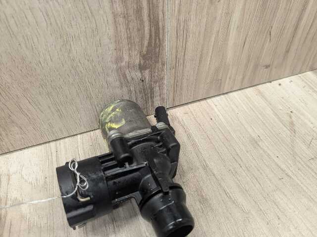 OEM BMW G01 G20 G22 G23 G26 G30 330 430 X3 Engine B46 Heater Water Switch Valve