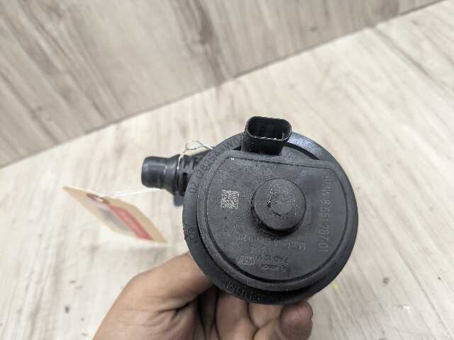 *OEM BMW G01 G05 G20 G22 G30 G42 G80 G82 G83 M3 M4 Engine Auxiliary Water Pump