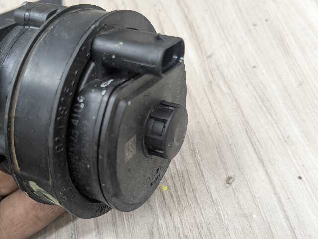 *OEM BMW G01 G05 G20 G22 G30 G42 G80 G82 G83 M3 M4 Engine Auxiliary Water Pump
