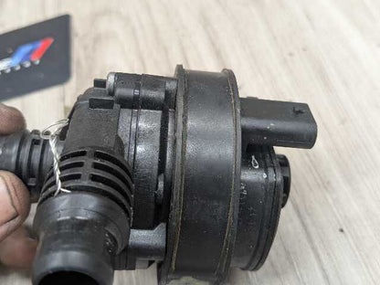 *OEM BMW G01 G05 G20 G22 G30 G42 G80 G82 G83 M3 M4 Engine Auxiliary Water Pump