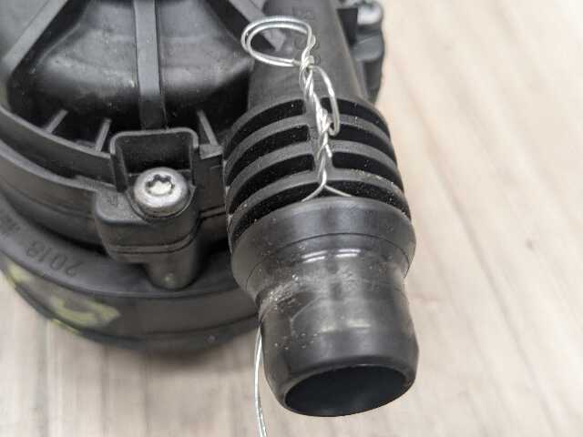 *OEM BMW G01 G05 G20 G22 G30 G42 G80 G82 G83 M3 M4 Engine Auxiliary Water Pump