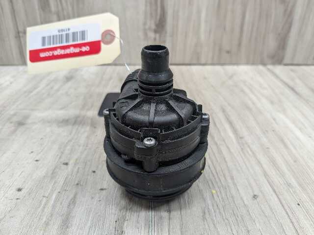 *OEM BMW G01 G05 G20 G22 G30 G42 G80 G82 G83 M3 M4 Engine Auxiliary Water Pump