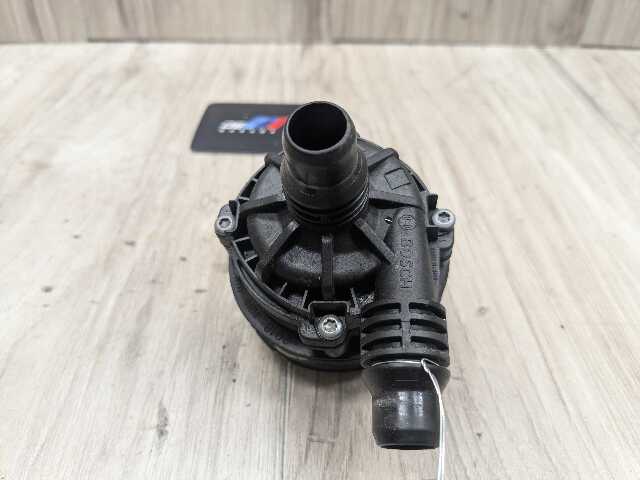 *OEM BMW G01 G05 G20 G22 G30 G42 G80 G82 G83 M3 M4 Engine Auxiliary Water Pump