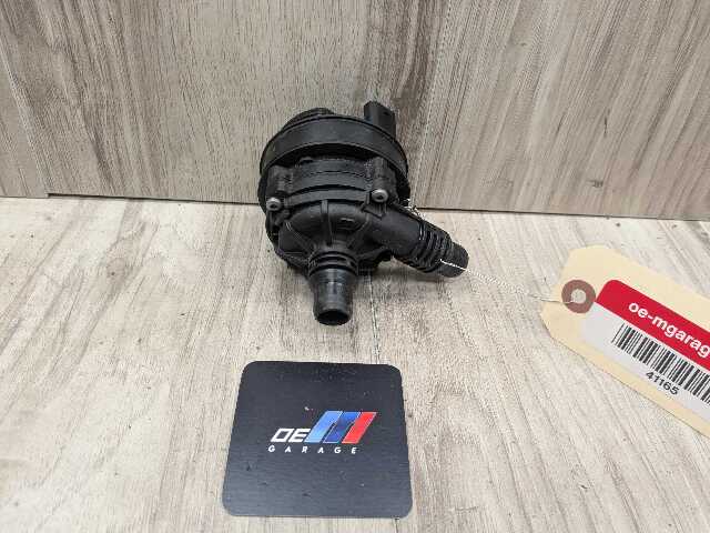 *OEM BMW G01 G05 G20 G22 G30 G42 G80 G82 G83 M3 M4 Engine Auxiliary Water Pump