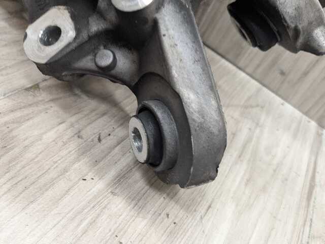 22-25 OEM BMW G42 230 M240 REAR Left Driver Knuckle Wheel Hub Spindle Bearing
