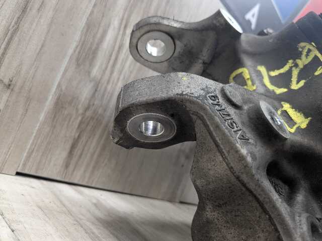 22-25 OEM BMW G42 230 M240 REAR Left Driver Knuckle Wheel Hub Spindle Bearing