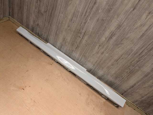 22-25 OEM BMW G42 230 M240 Left Driver Side Skirt Rocker Panel White 300