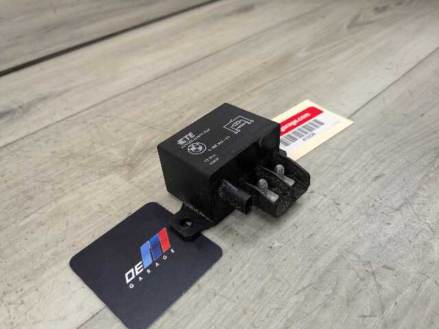 OEM BMW F10 F13 F02 F30 F32 F80 F82 F85 M3 M4 M6 Cooling Fan Relay Control 130A