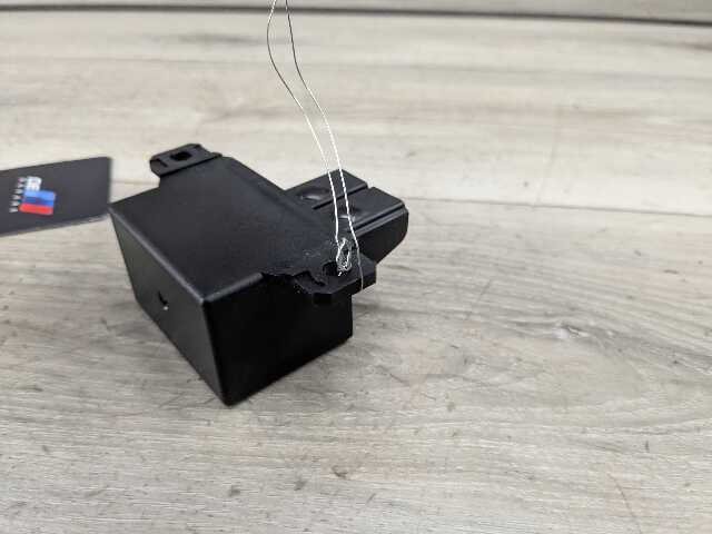 OEM BMW F10 F13 F02 F30 F32 F80 F82 F85 M3 M4 M6 Cooling Fan Relay Control 130A