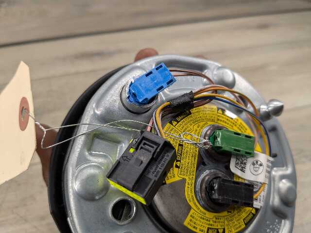 OEM BMW F10 F22 F23 F30 F32 F33 F36 335 435 Driver M SPORT Steering Wheel Airbag