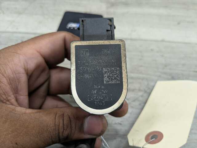 OEM BMW F30 F80 F90 G30 G20 M3 M4 Rear Left Right Suspension Height Level Sensor