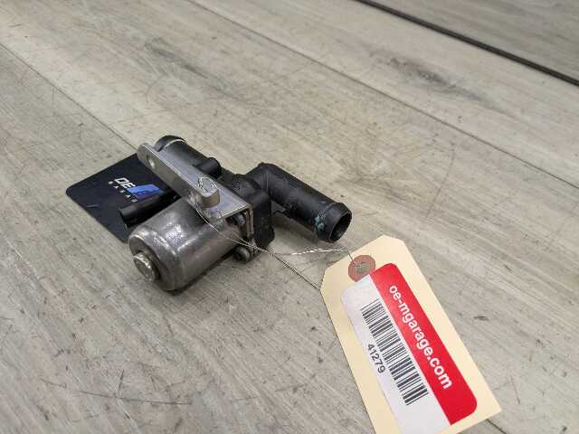 OEM BMW F22 F30 F32 F33 F36 F87 M2 Engine N20 N26 N55 Heater Water Switch Valve