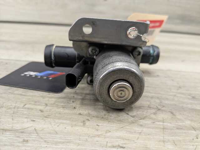 OEM BMW F22 F30 F32 F33 F36 F87 M2 Engine N20 N26 N55 Heater Water Switch Valve