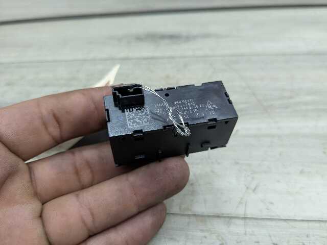 OEM BMW F10 F15 F30 F32 F80 F82 Rear Right Passenger Seat Heater Switch Button