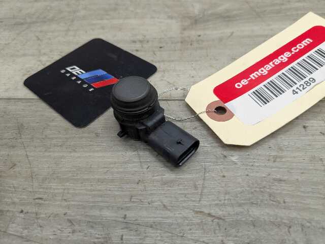 OEM BMW F22 F23 F30 F32 F33 F36 F80 F82 F87 M3 M4 Bumper Parking PDC Sensor Gray