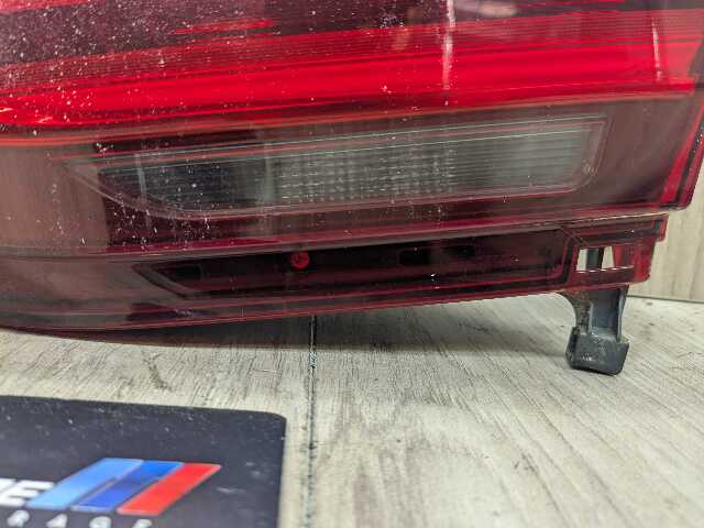 *16-19 OEM BMW G11 G12 740 750 M760 Rear Right Passenger Inner Trunk Tail Light