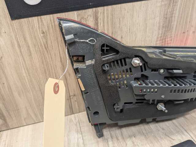 *16-19 OEM BMW G11 G12 740 750 M760 Rear Right Passenger Inner Trunk Tail Light