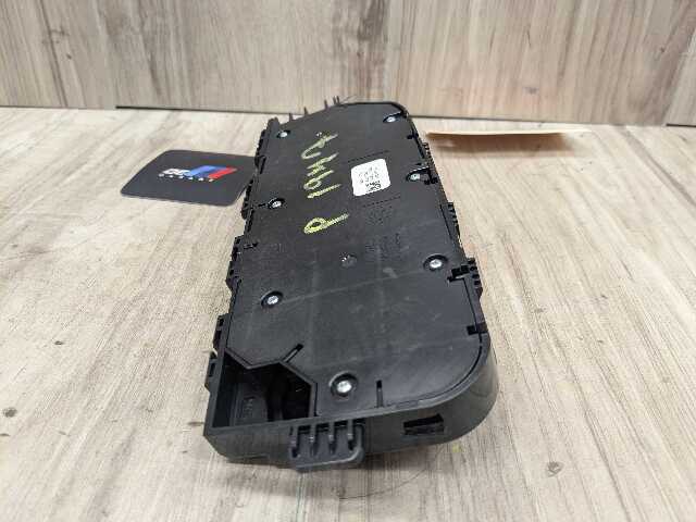 OEM BMW F90 G12 G30 M550 750 M5 Front Right Passenger Seat Adjust Control Switch