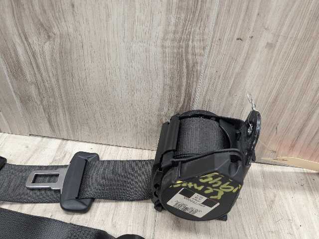 OEM BMW G11 G12 740 750 M760 B7 Rear Center Middle Seat Belt Retractor Black