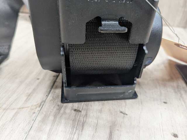 OEM BMW G11 G12 740 750 M760 B7 Rear Center Middle Seat Belt Retractor Black